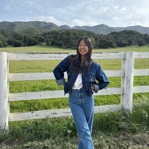 Meet your Posher, Emilee